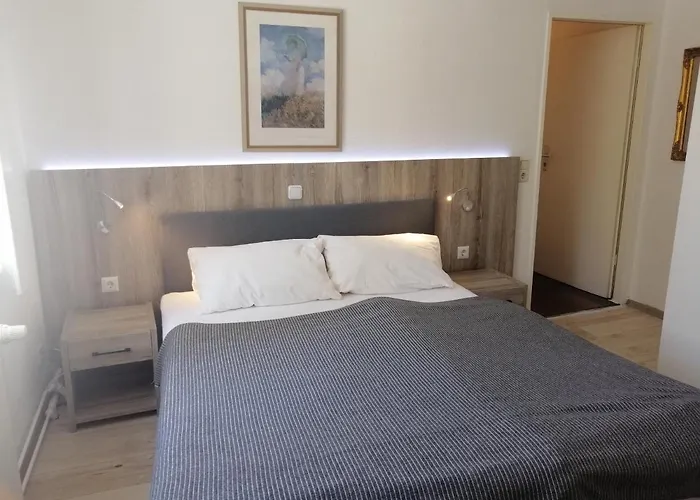 Pensión Der Kretaner 3*