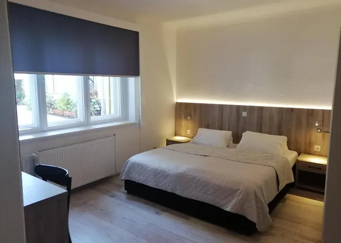 Der Kretaner بيت ضيافة