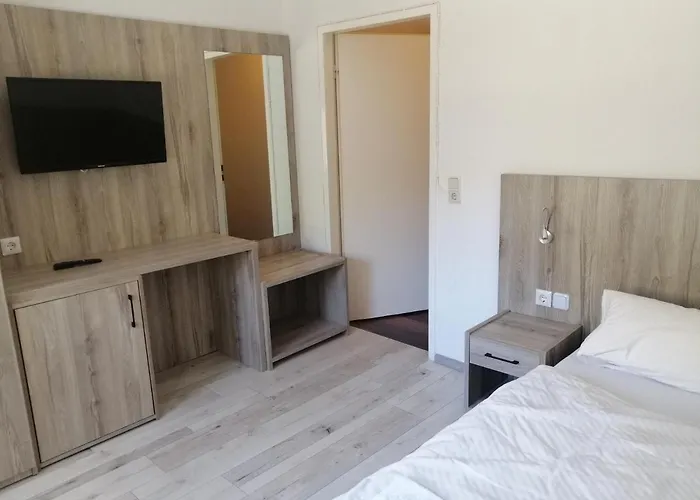 Pensión Der Kretaner 3*